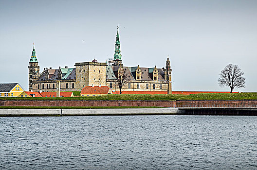 quay thu cap so may man